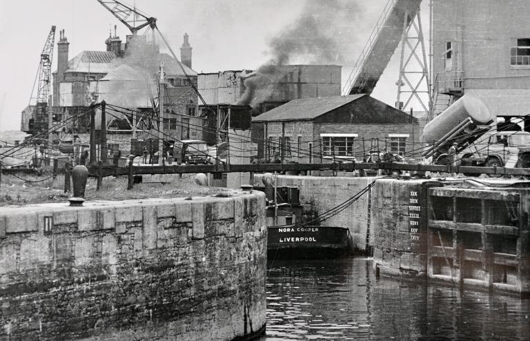 Photograph of passage from Canning Dock to Canning half-tide basin card