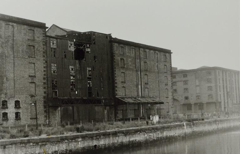 Photograph of Albert Dock Block D card