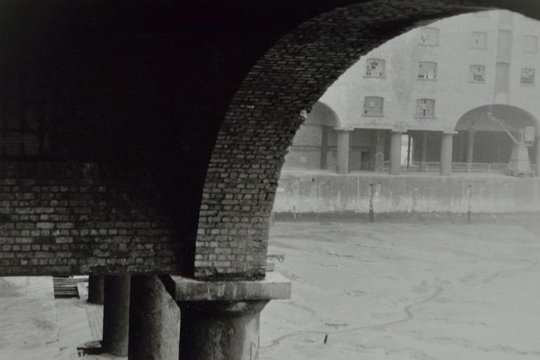 Photograph of Albert Dock Block D card
