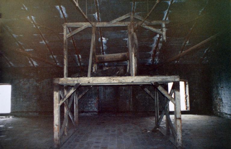 Photograph of Albert Dock Block C card
