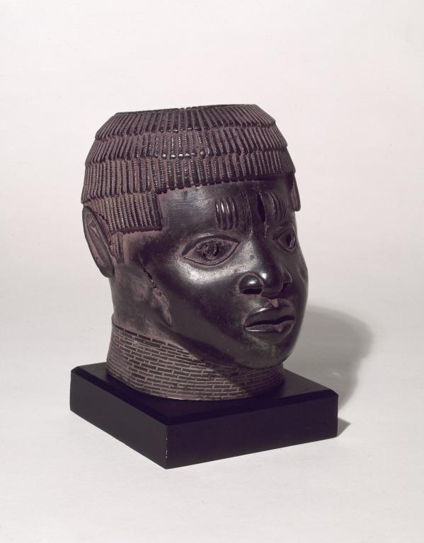 Commemorative Altar head; Uhunmwun Elao card