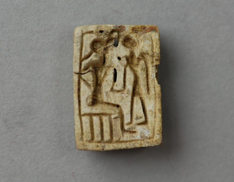 Plaque Amulet card