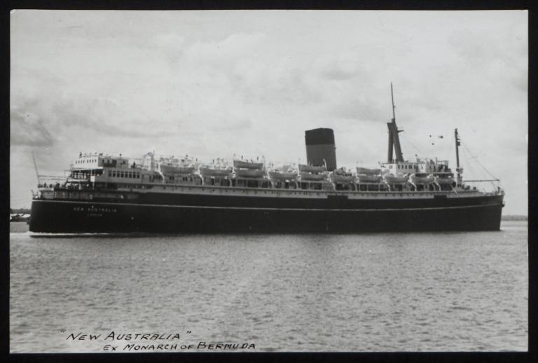 Photograph of New Australia (ex Monarch of Bermuda), Shaw Savill and Albion Company Ltd card