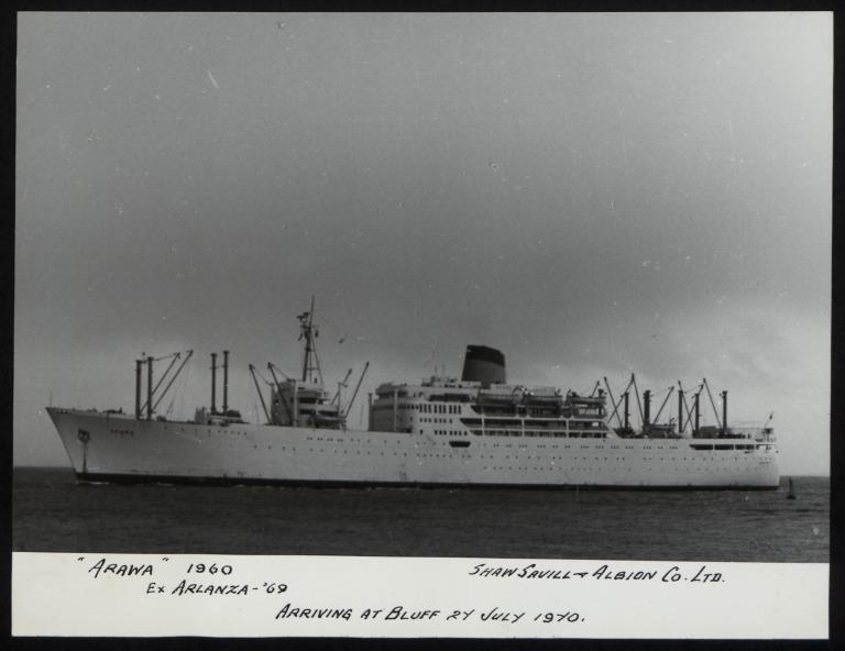 Photograph of Arawa (ex Arlanza), Shaw Savill and Albion Company Ltd card