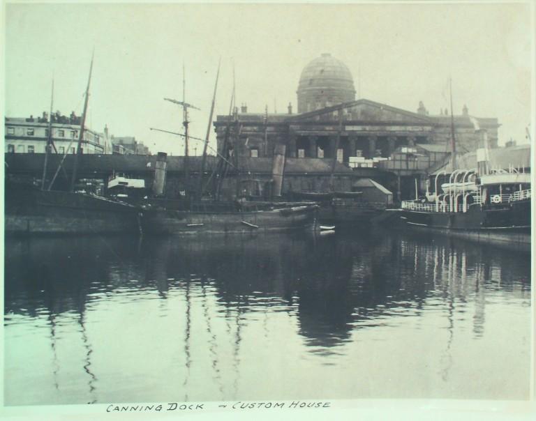 Photograph of Custom House from Canning Dock card