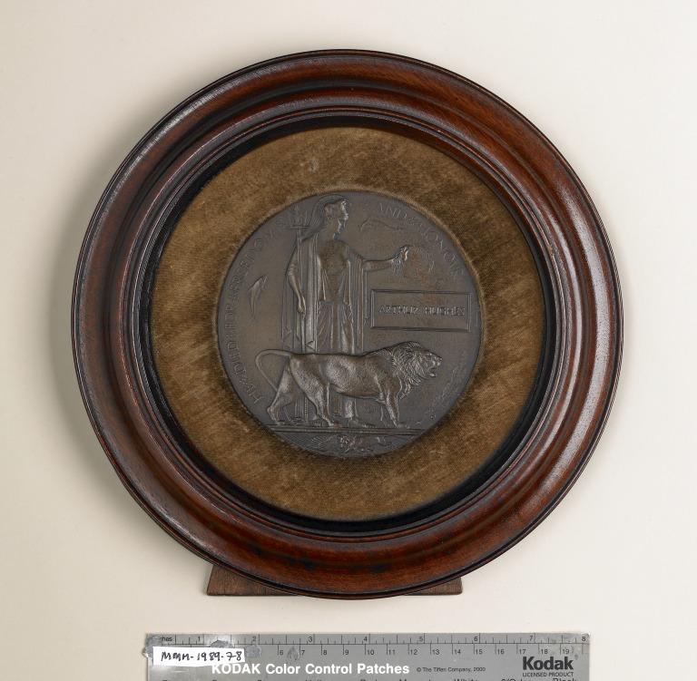 Next of kin memorial plaque - Arthur Hughes card