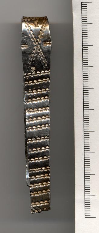 Bracelet with serrated bar stamp card