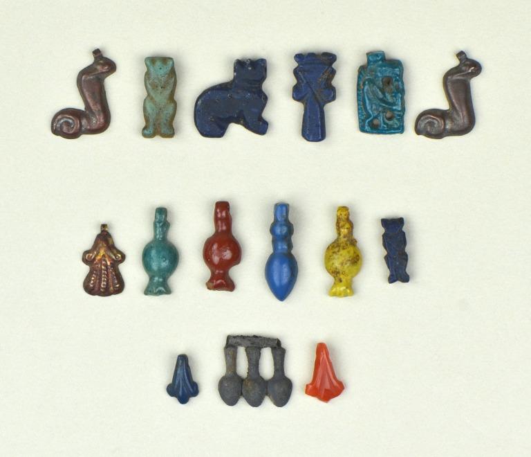 Amulet Pendant Beads card