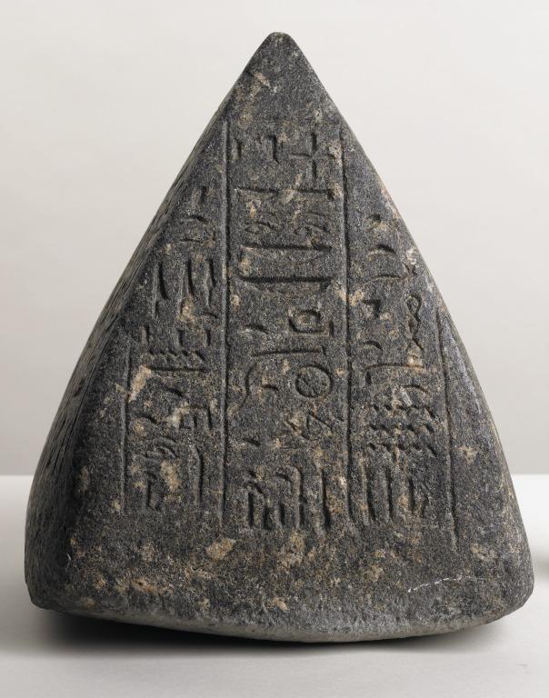 Pyramidion of Neferronpet card