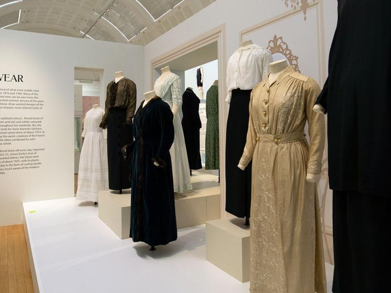 An English lady's wardrobe virtual tour | National Museums Liverpool