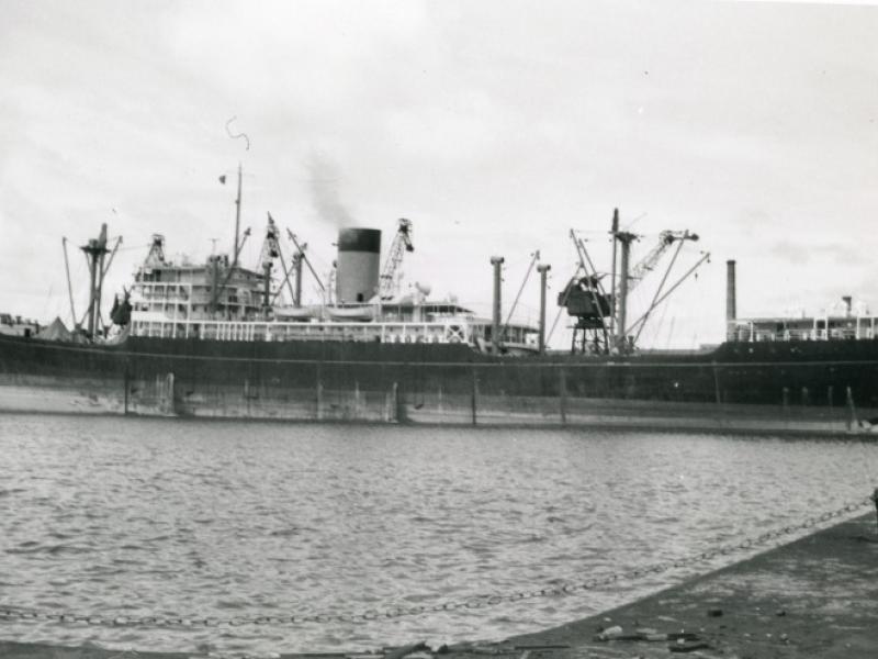 Unidentified cargo vessel, Port of Liverpool | National Museums Liverpool