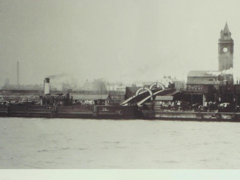 photograph-of-liverpool-landing-stage-from-river-national-museums